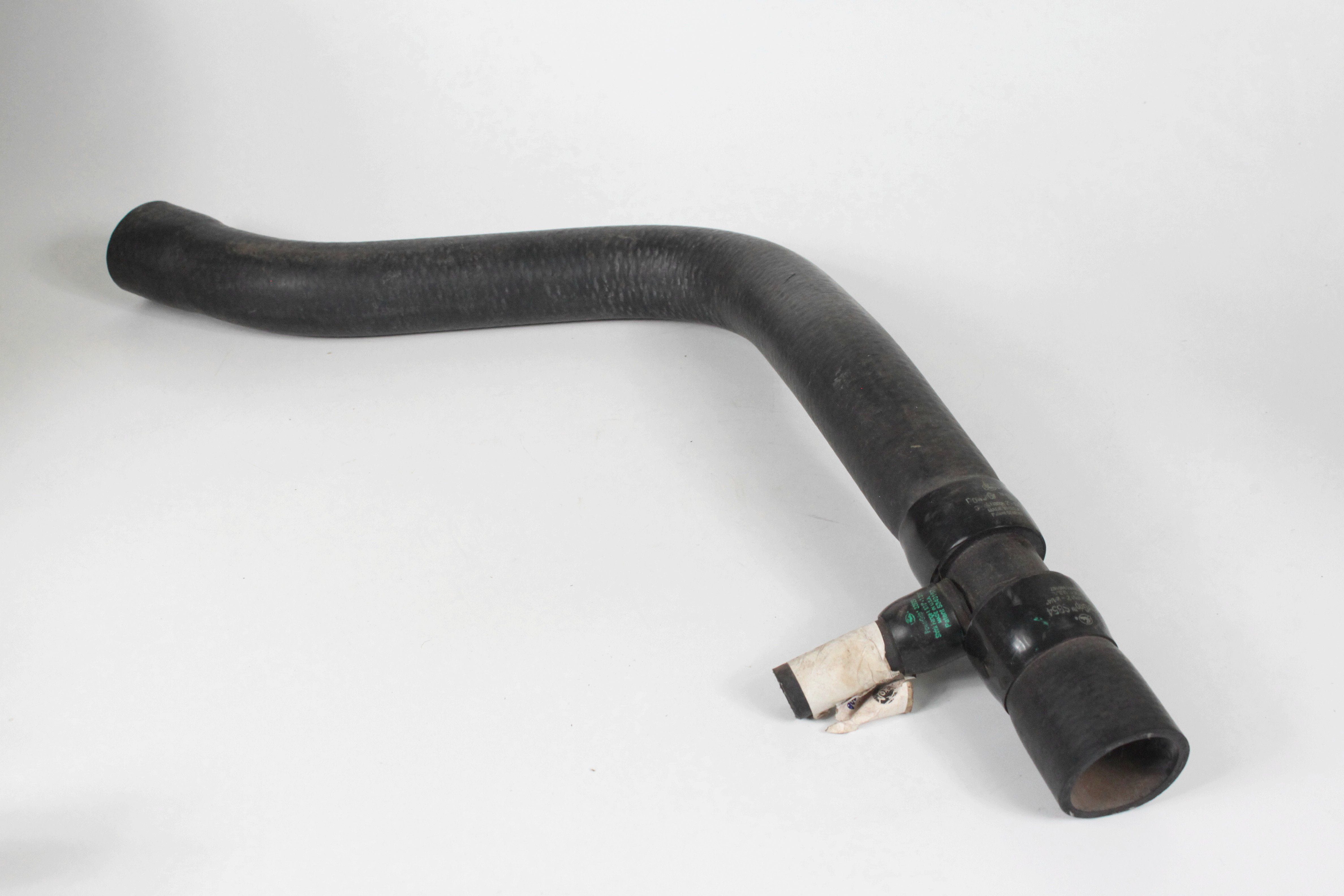 MANG INF RADIADOR VW 7100/8140 C/AQUECEDOR