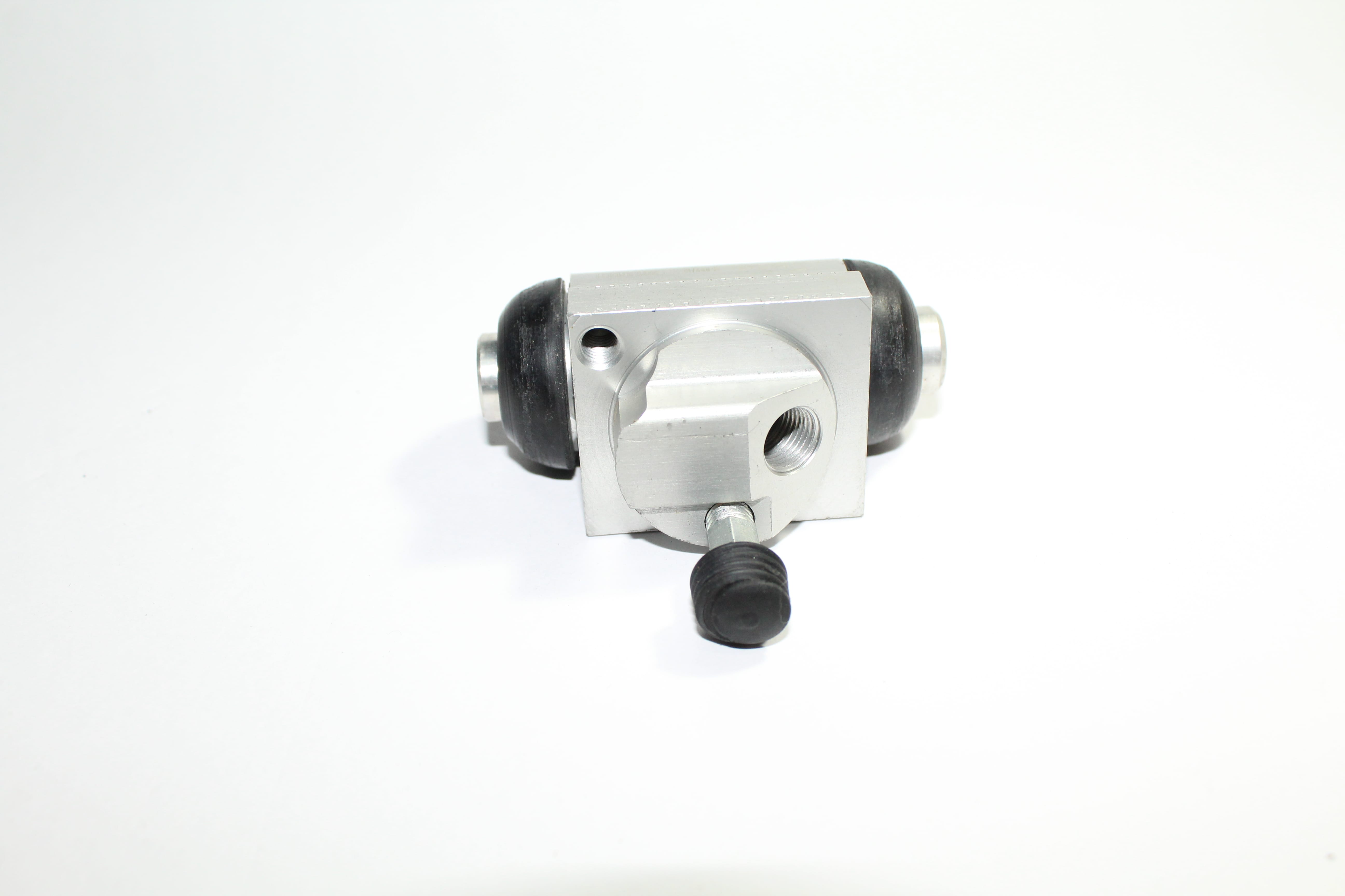 CILINDRO RODA TRASEIRA DIREITO RENAULT DUSTER 2010/ OROCH 4X4 2015/ 7/8"