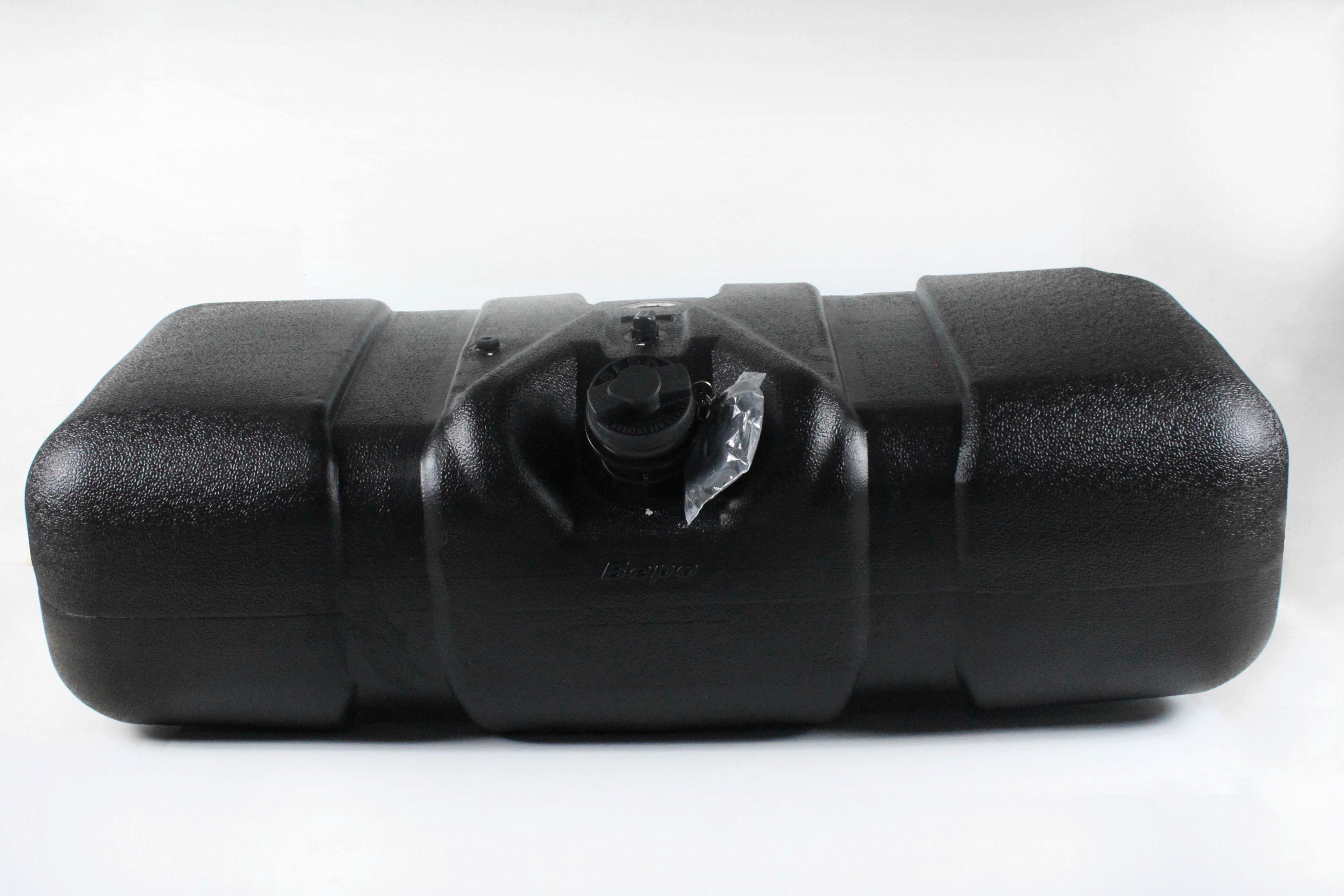 TANQUE COMBUSTIVEL PLASTICO MB 709 912 150 LTS